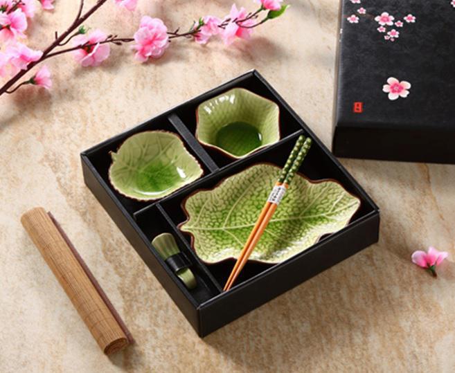 Chinese Tableware Set Glassy Green Porcelain Leaf Giftbox 5 Piece